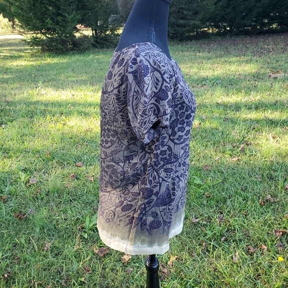 Floral pattern earth tones sheer top - size 6 - Picture 3 of 7